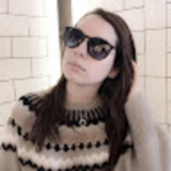 Meet your Posher, Samantha - Picture 1 of 1